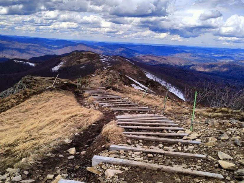Appartement Bieszczady Apartament "Cicha Woda" à Ustrzyki Dolne Extérieur photo